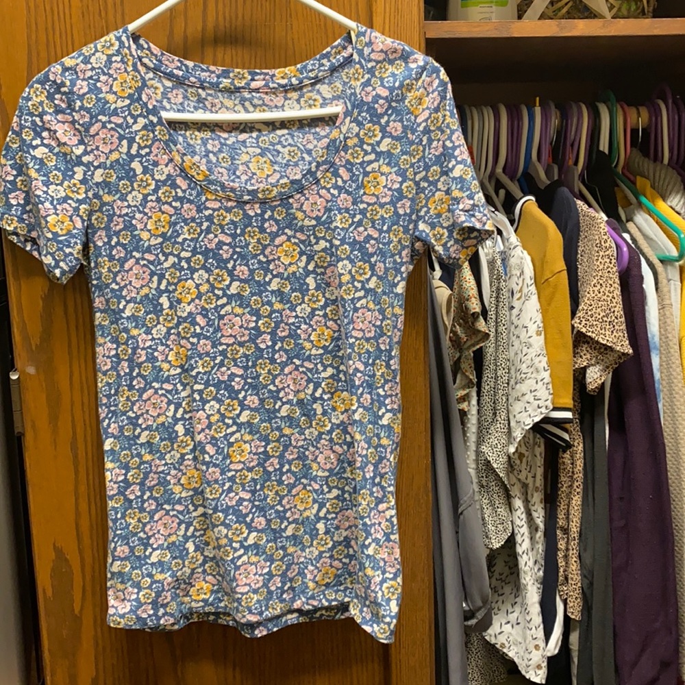 Floral tshirt